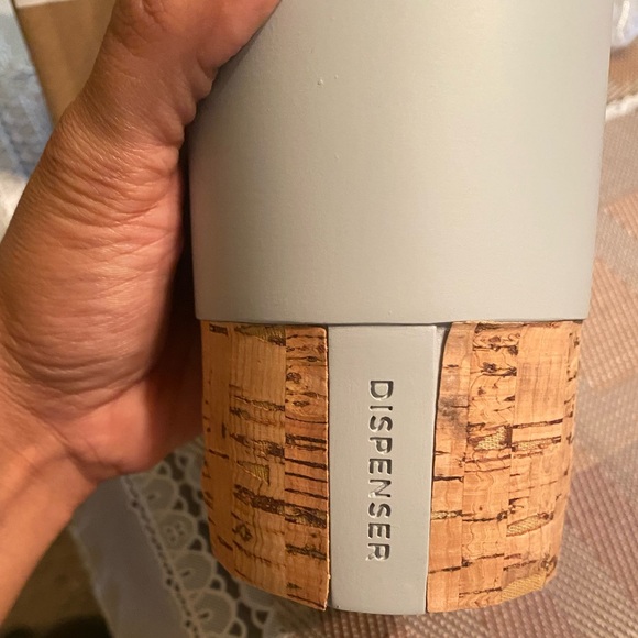 Modern Classic Contemporary Bathroom Accessories Lotion Pump/Soap Dispenser - Picture 5 of 5